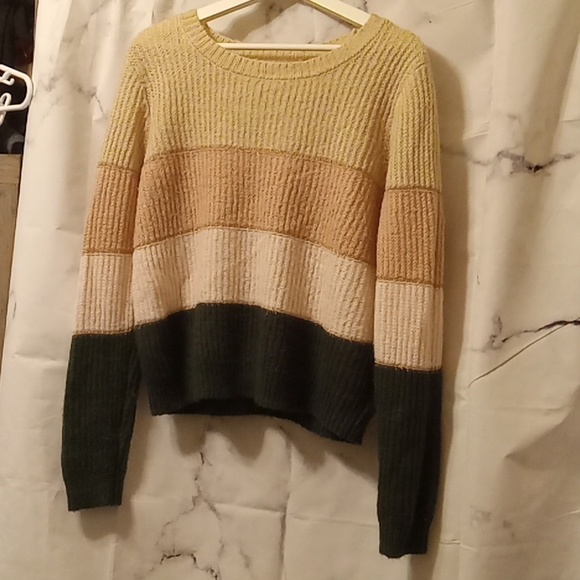 June & Ivy Sweaters - June & Ivy sweater M oversized crop